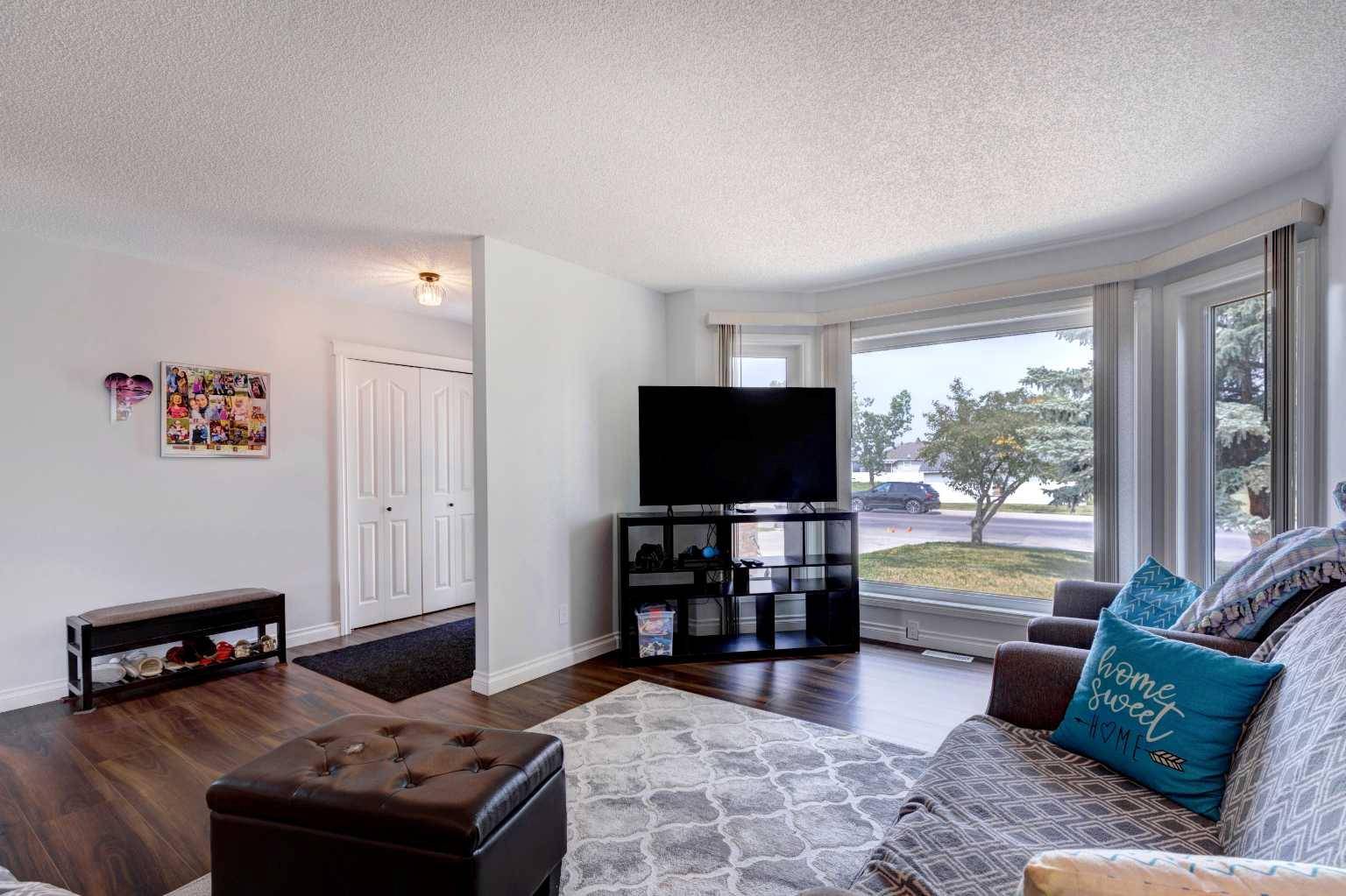 High River, AB T1V 1E3,711 High Country DR NW
