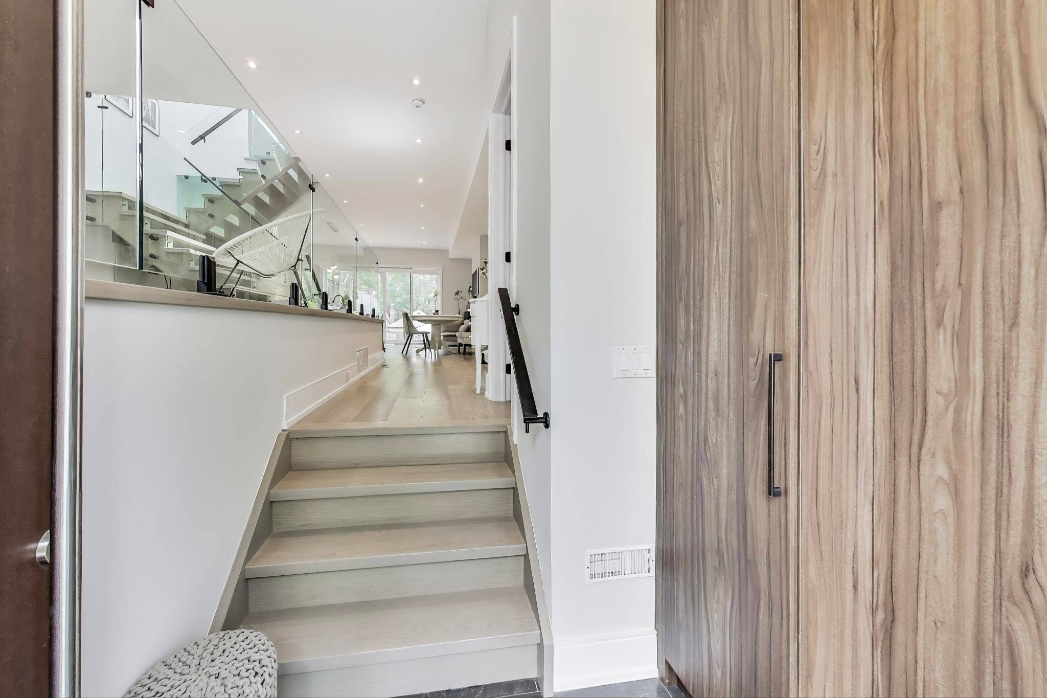 Toronto E03, ON M4C 4K6,378 CEDARVALE AVE