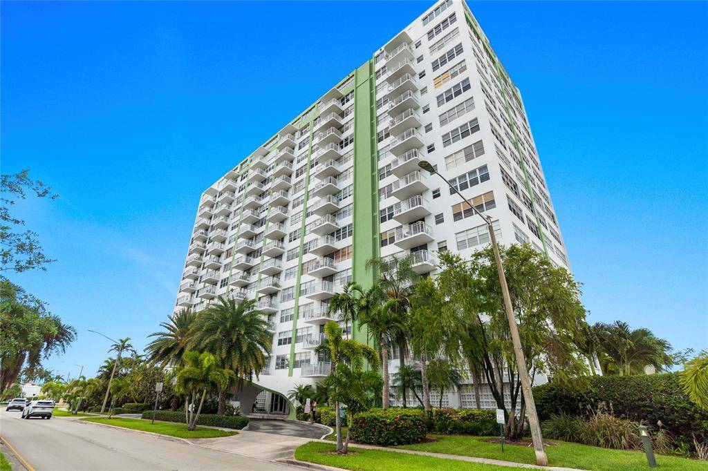 North Miami, FL 33181,[StreetName,UnitNumber,StreetNumber,StreetDirPrefix]