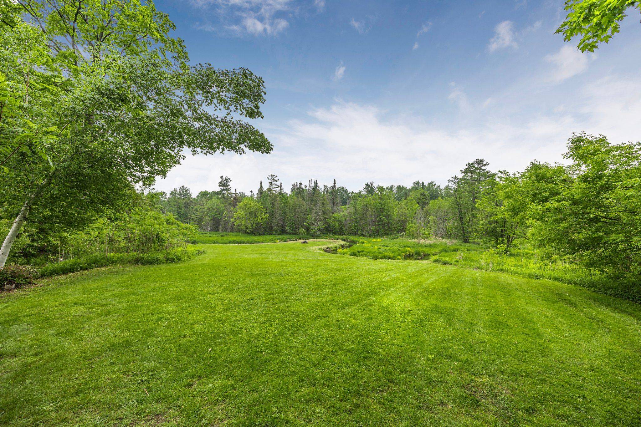 Barrie, ON L4N 4J8,214 Hickory LN