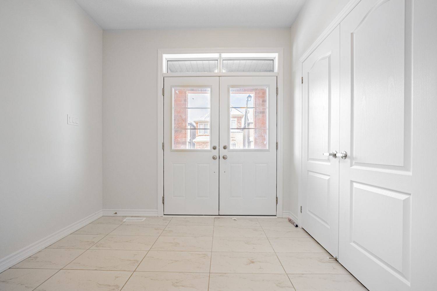 35 Calabria DR, Caledon, ON L7C 4L3