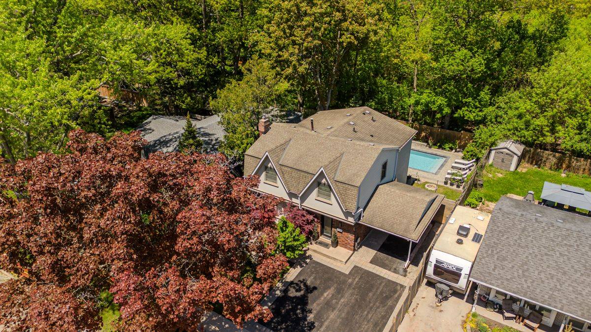 Burlington, ON L7L 3G1,5253 Bromley RD