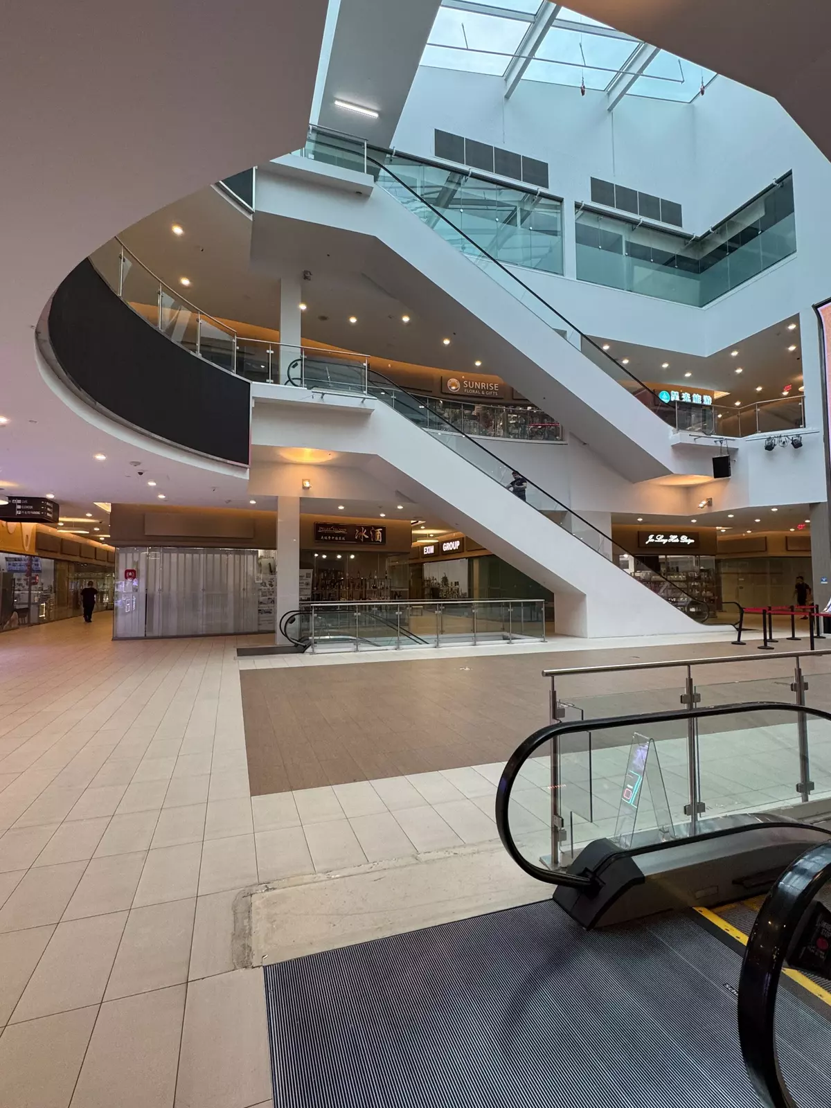 Markham, ON L6C 0M5,9390 Woodbine AVE #1D30