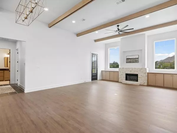 Hudson Oaks, TX 76087,711 Green Canyon Court