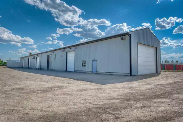 Strathmore, AB T1P 0E1,5 Bayside PL #111