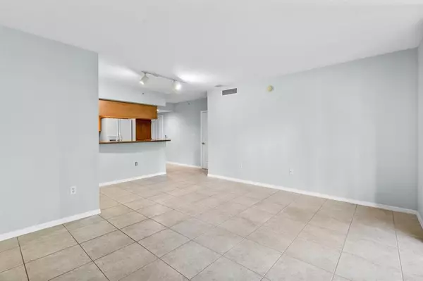 Fort Lauderdale, FL 33301,347 N New River Dr E #608