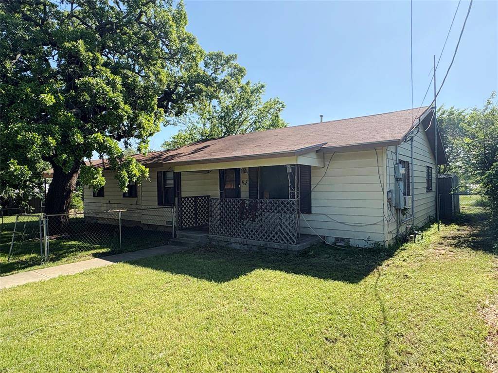 Nocona, TX 76255,607 BAYLOR Street