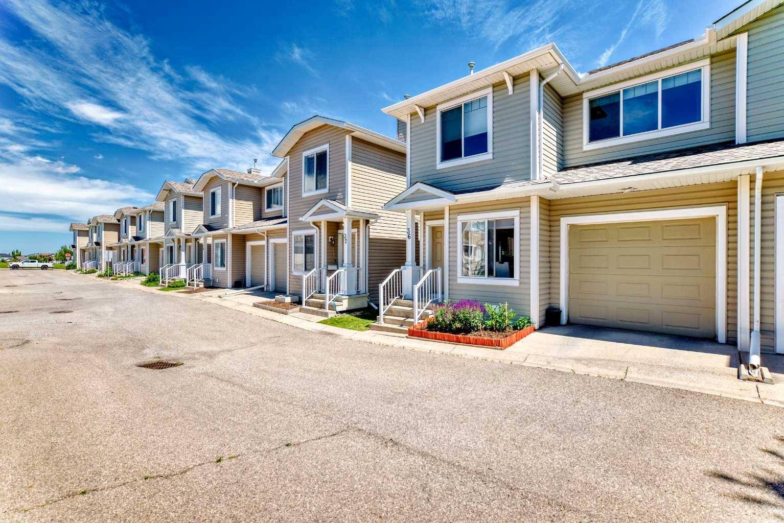 36 Bridleridge MNR Southwest, Calgary, AB T2Y 0A7