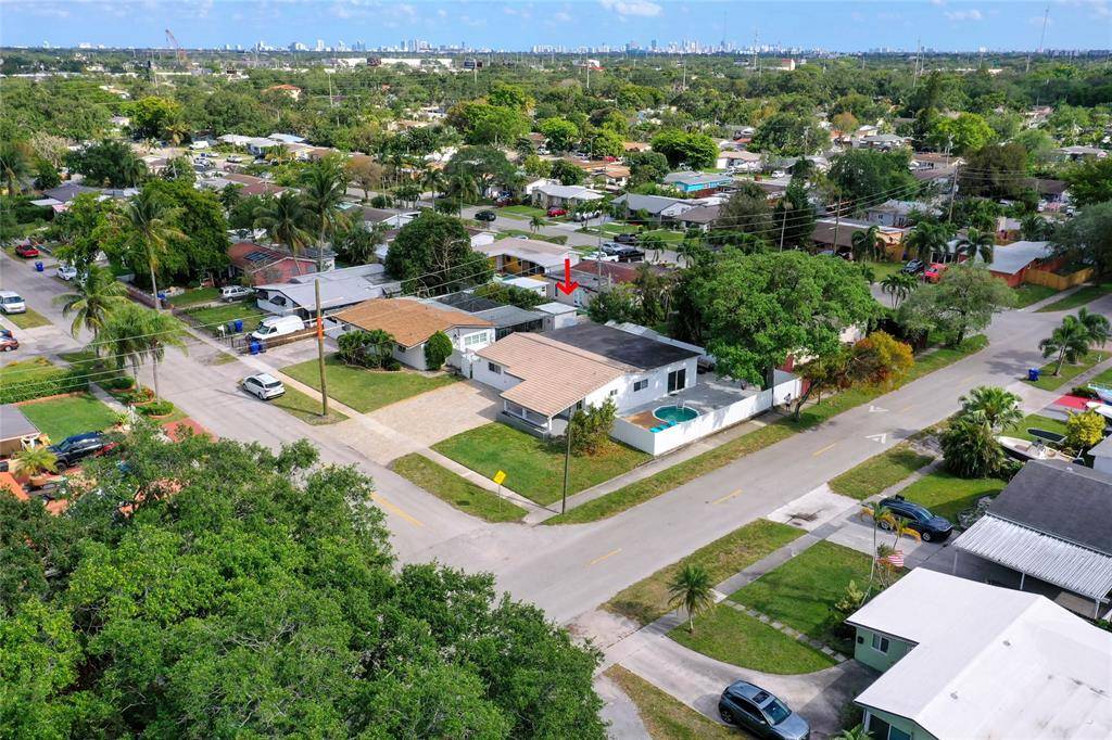 [StreetName, UnitNumber, StreetNumber, StreetDirPrefix], Hollywood, FL 33024