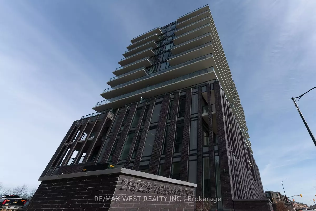 Brampton, ON L7A 0B6,215 Veterans DR #307