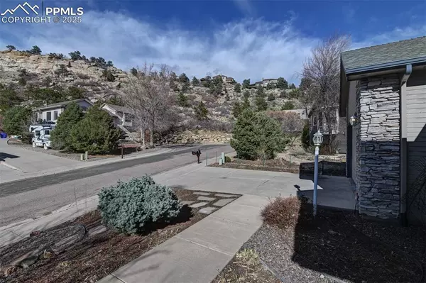 Colorado Springs, CO 80919,5130 Sevenoaks DR