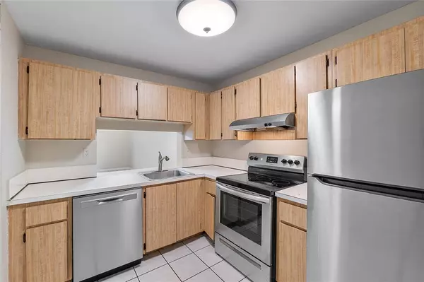 Sunrise, FL 33351,3710 N Pine Island Rd #314