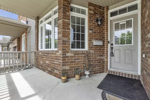 Hunt Club - Windsor Park Village And Area, ON K1V 0N5,510 VINTAGE LN