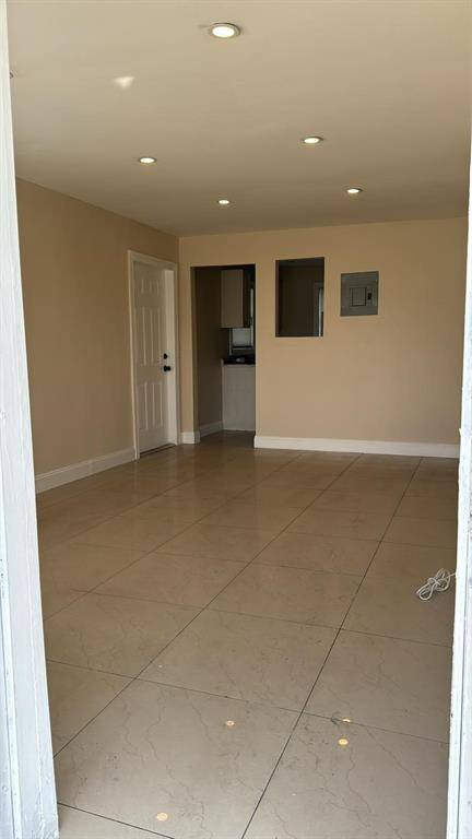 Riviera Beach, FL 33404,3734 Avenue S