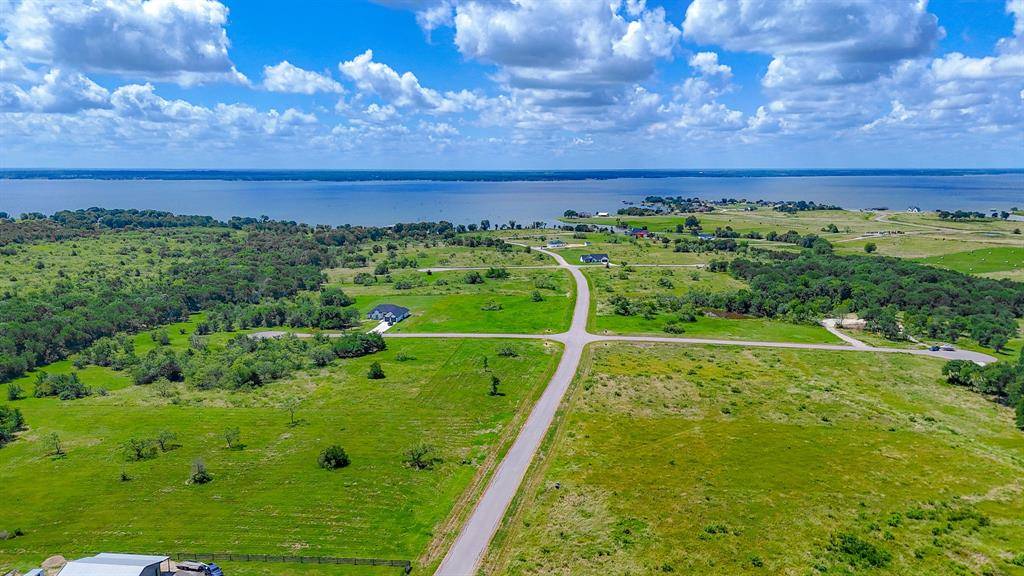 87 Stillwater Shores Drive, Corsicana, TX 75109