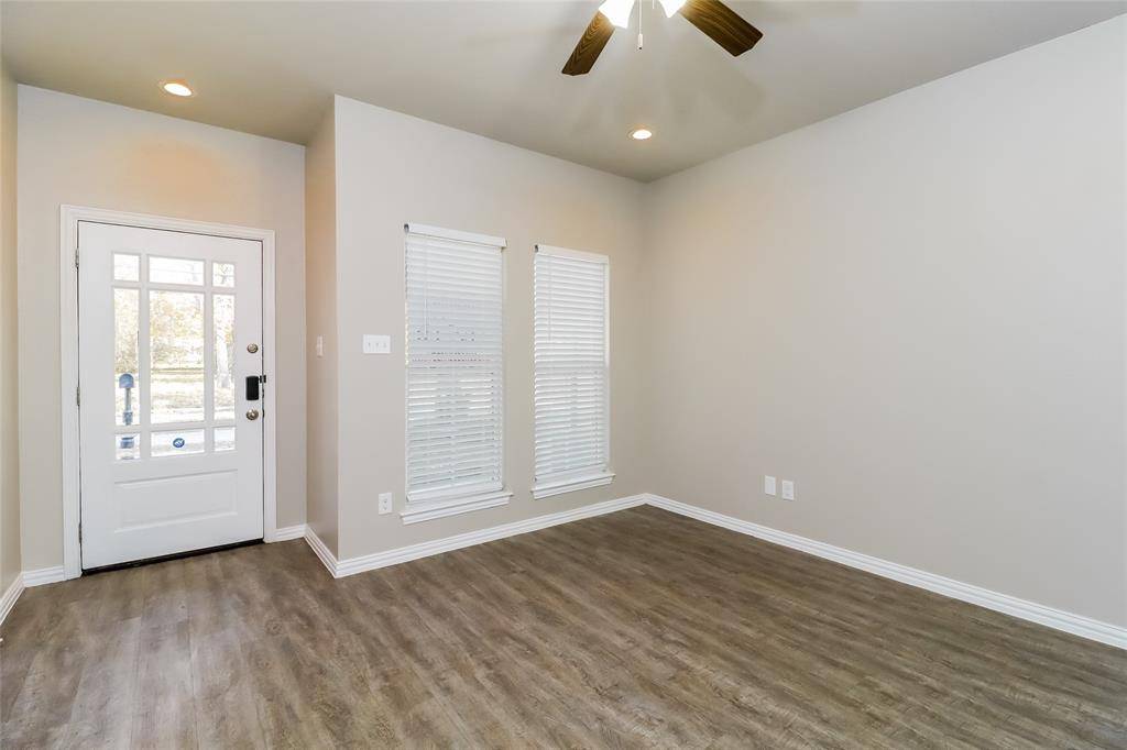 Waxahachie, TX 75165,206 Perry Avenue