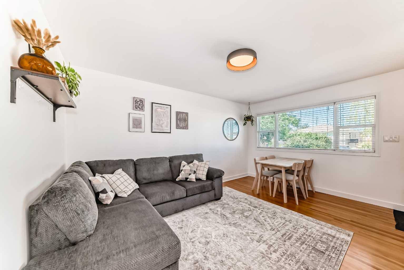 Calgary, AB T3C 1Z7,940 43 ST SW