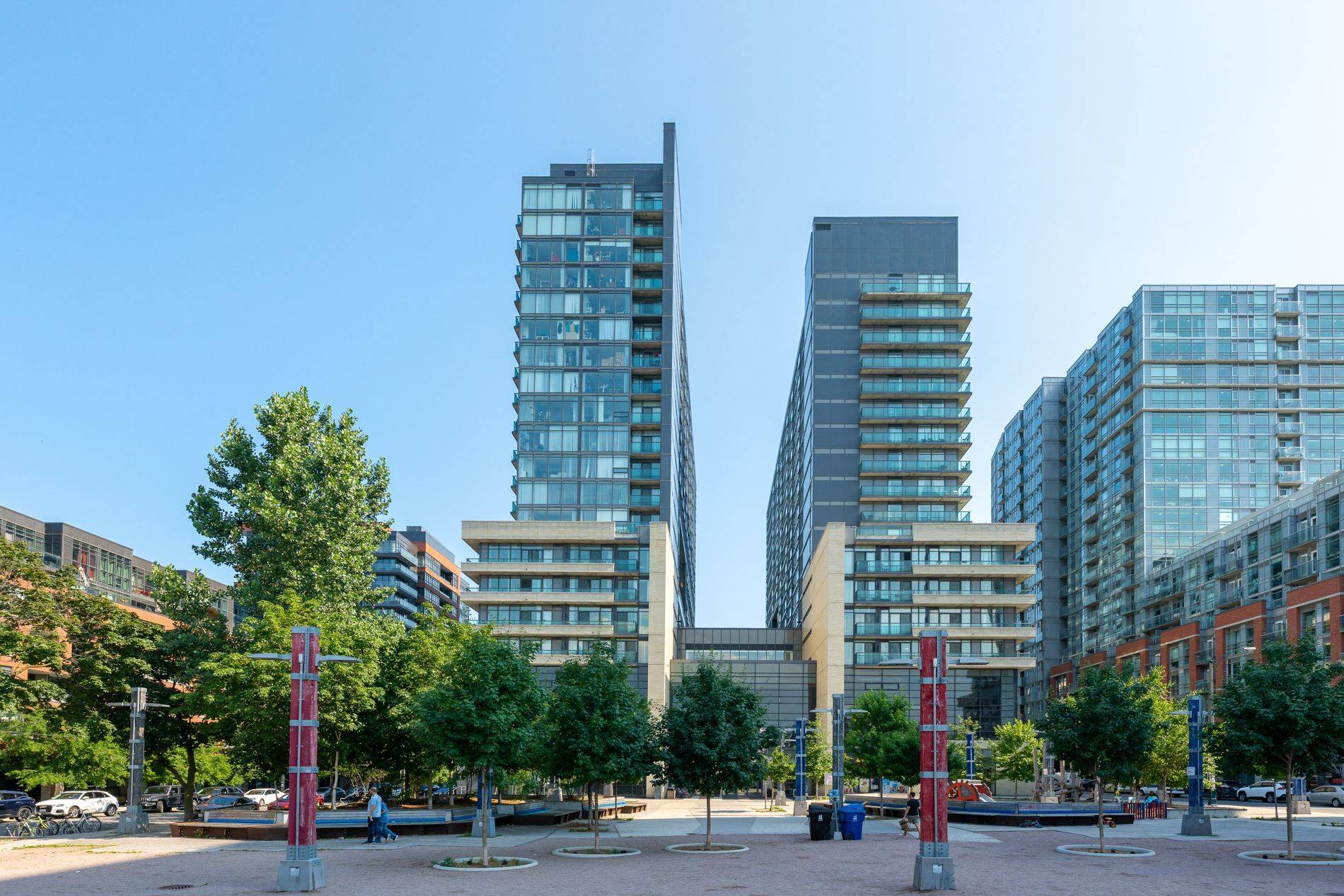 36 Lisgar ST #2122E, Toronto C01, ON M6J 0C7
