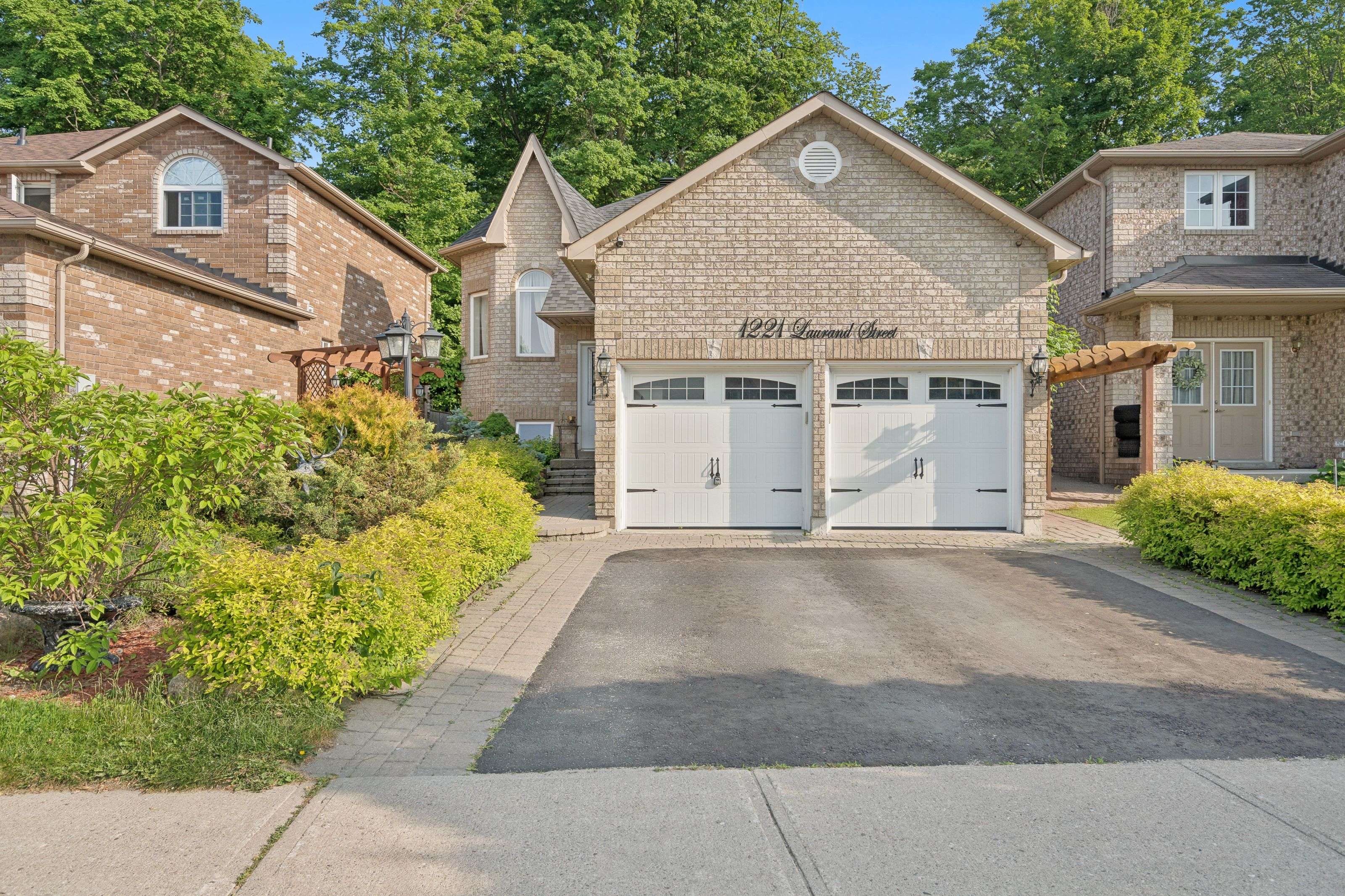 Innisfil, ON L9S 0E6,1221 Laurand ST