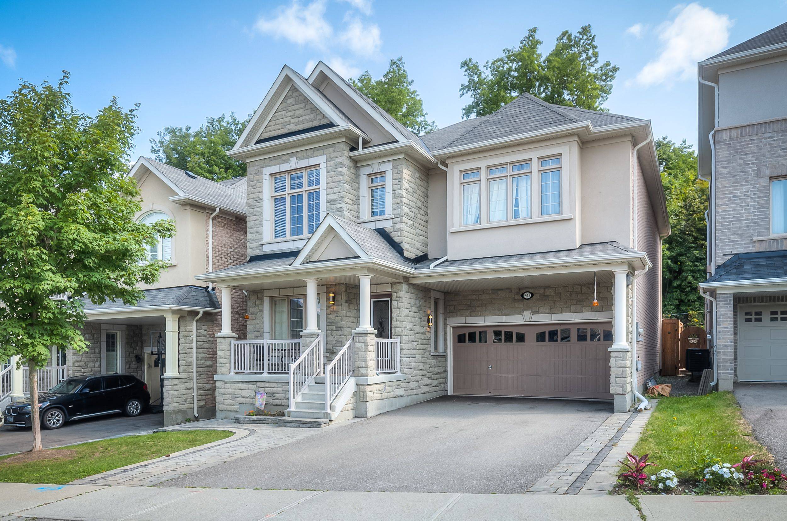 Newmarket, ON L3X 0G1,243 Gord Clelland Gate #Bsmt