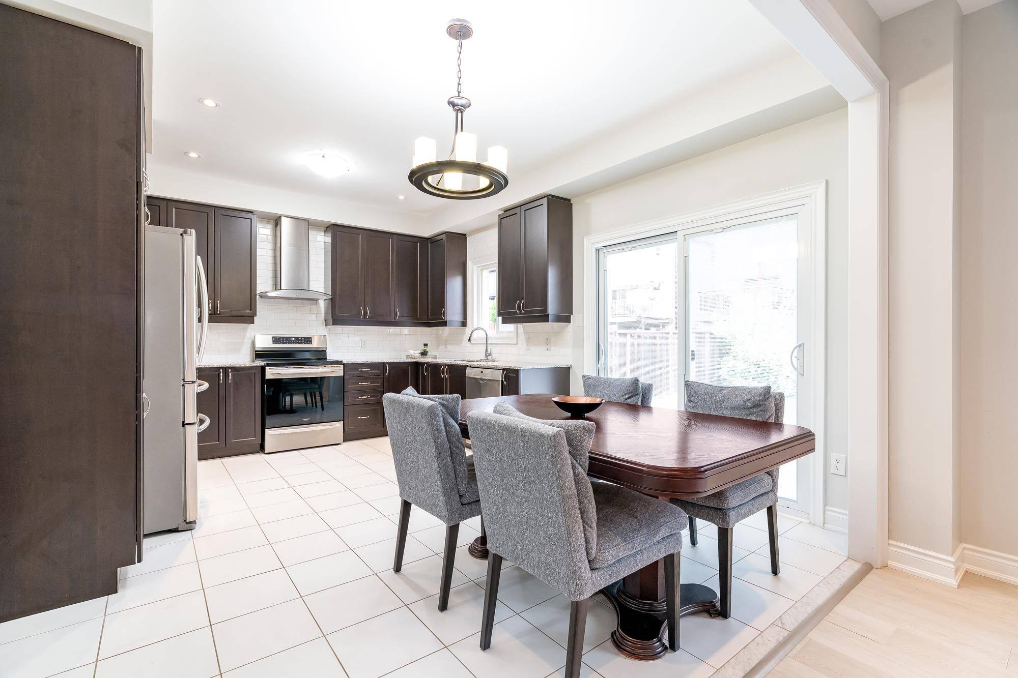Barrie, ON L4M 0E4,48 Majesty BLVD