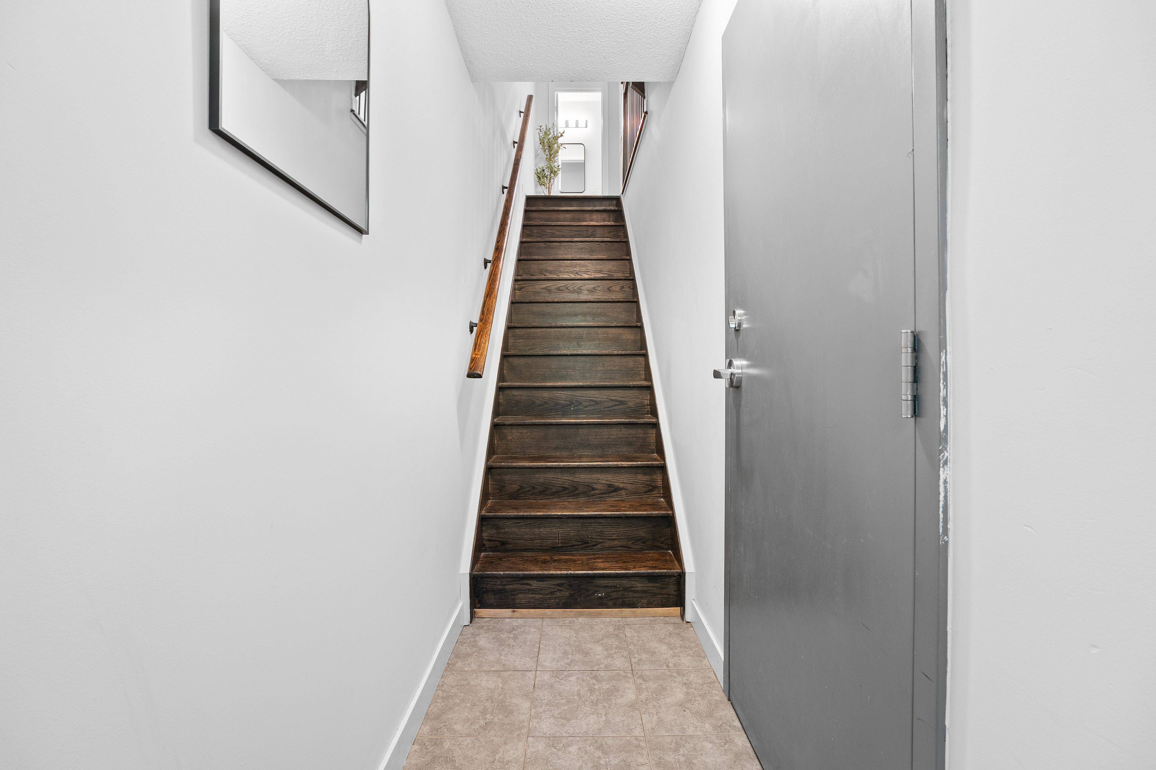 Toronto W04, ON M9N 1X7,2063 Weston RD #Unit  2