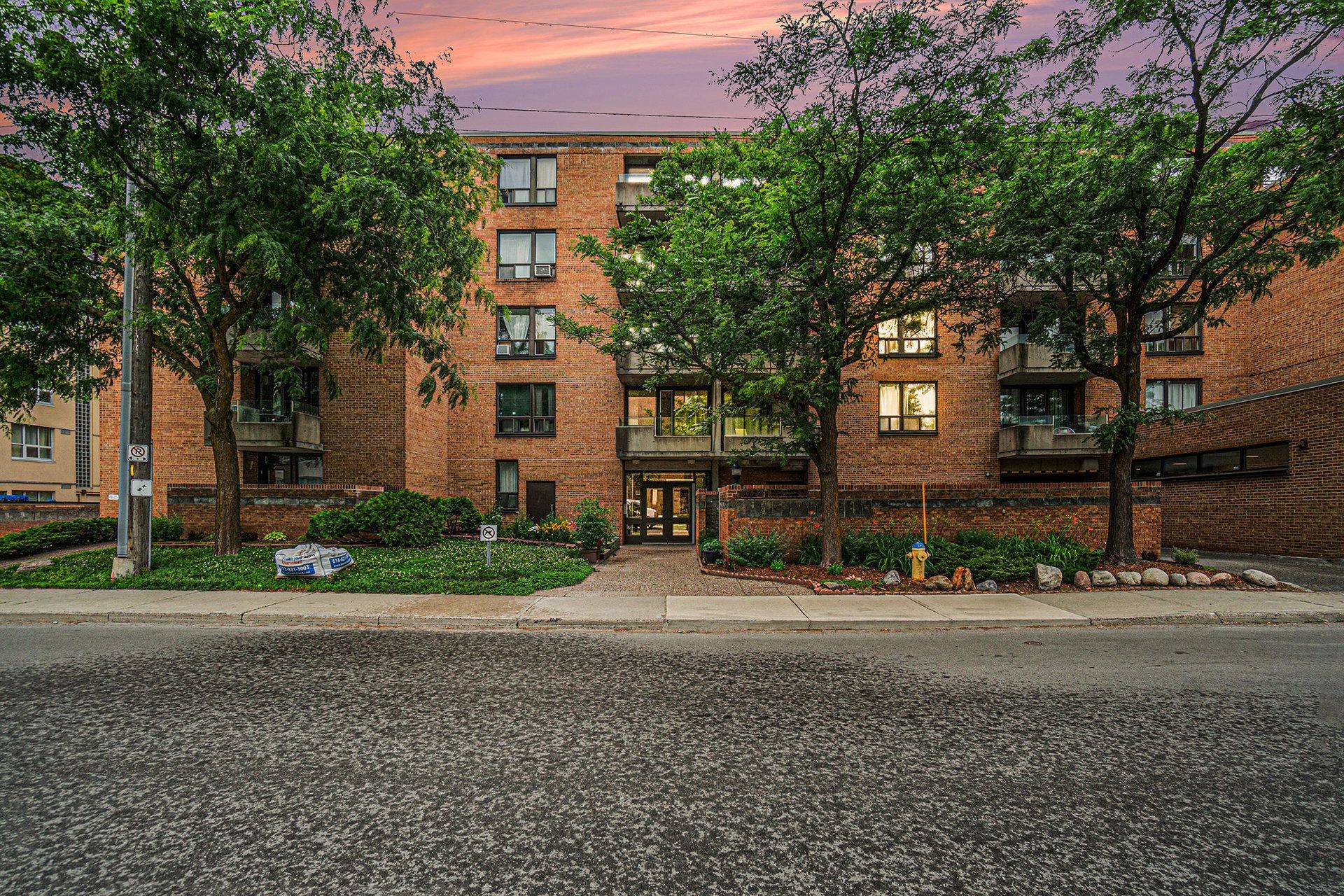 1177 Belanger AVE #411, Billings Bridge - Riverside Park And Area, ON K1H 8N7