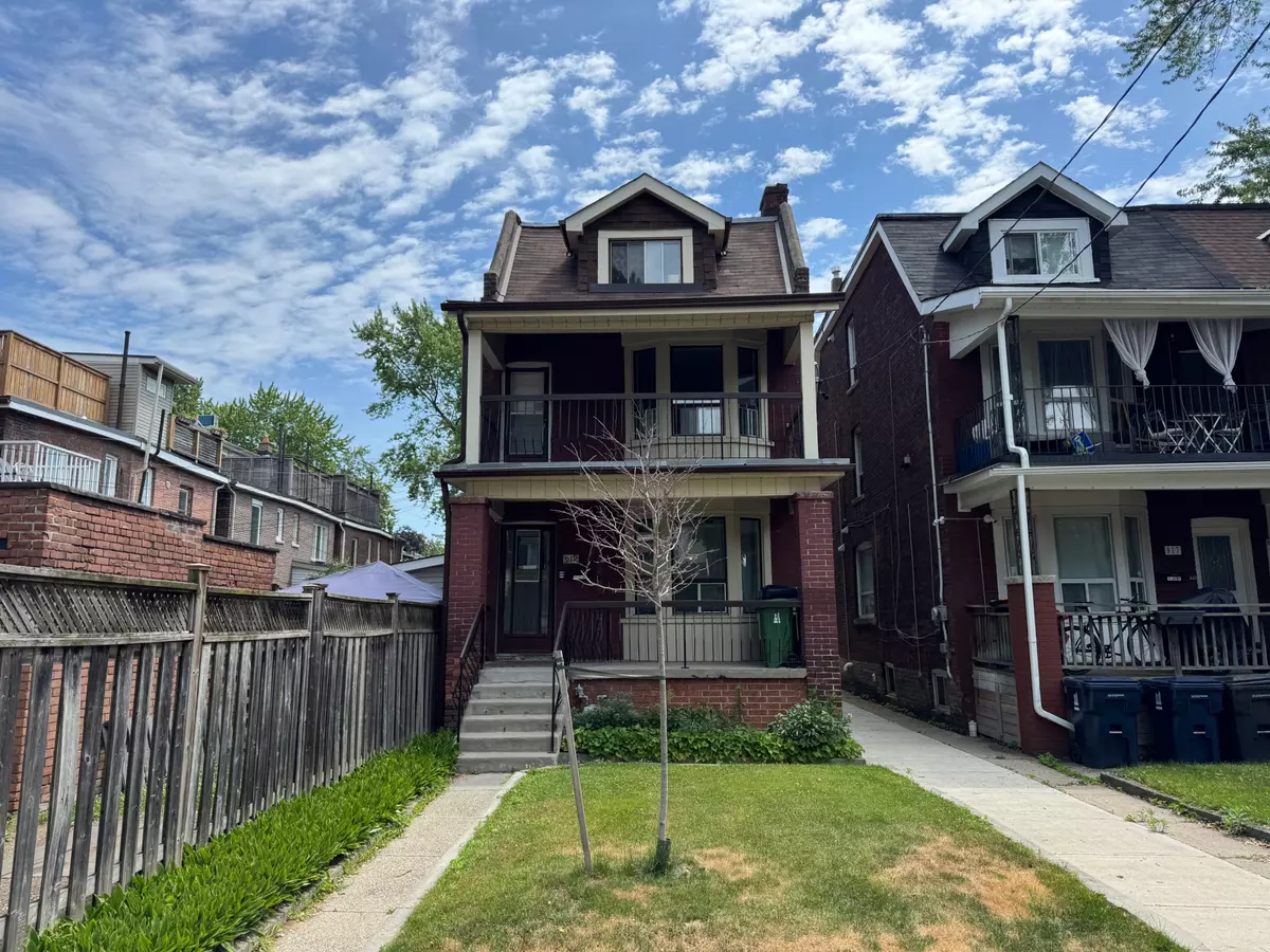 Toronto E03, ON M4K 3L5,919 Carlaw AVE #2nd Floor