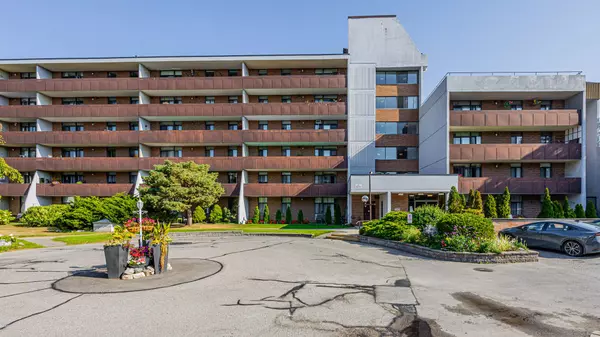 50 Old Kingston RD #5-213, Toronto E10, ON M1E 4Y1