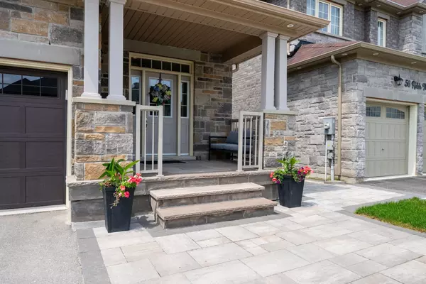 East Gwillimbury, ON L0G 1M0,54 Robb Thompson RD