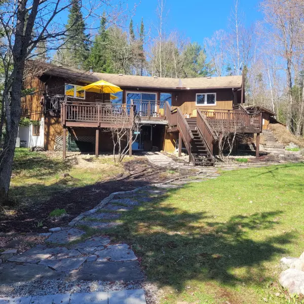 Lake Of Bays, ON P0B 1A0,1183 Dickie Lake RD W