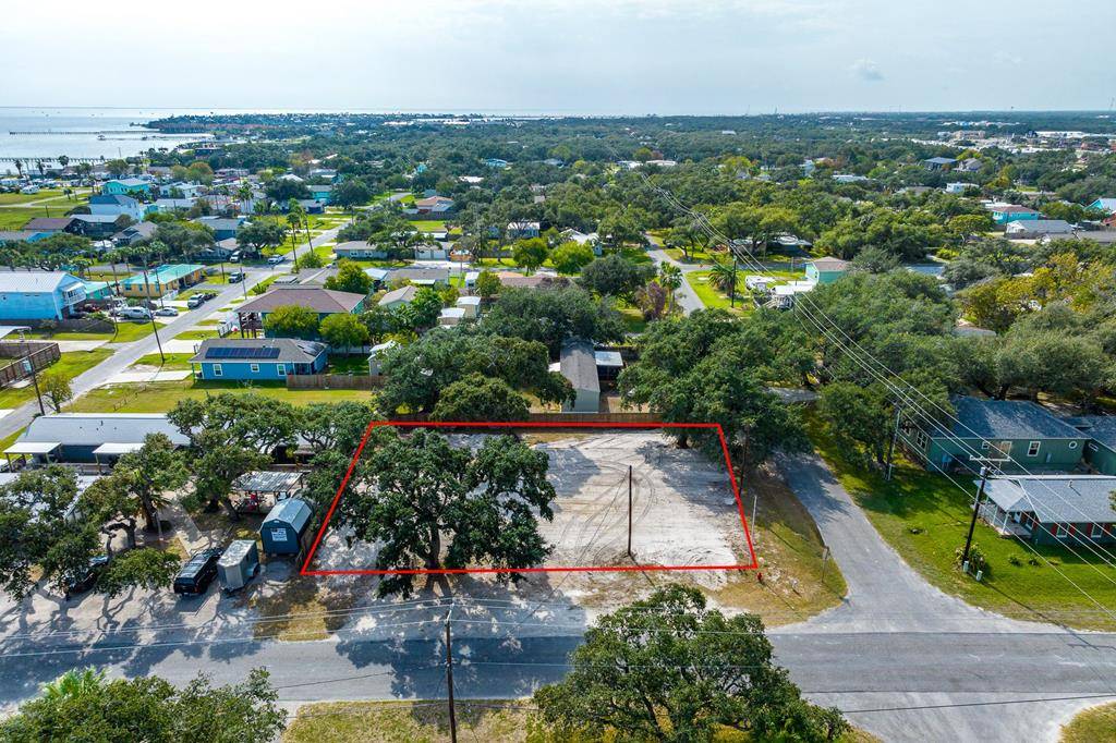 104 S 4th, Fulton, TX 78358