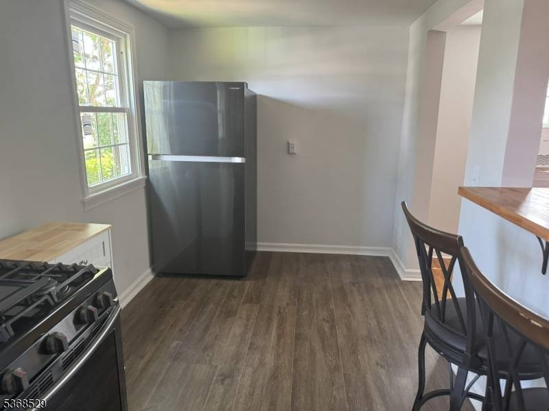Hawthorne Boro, NJ 07506,17 Birchwood Dr