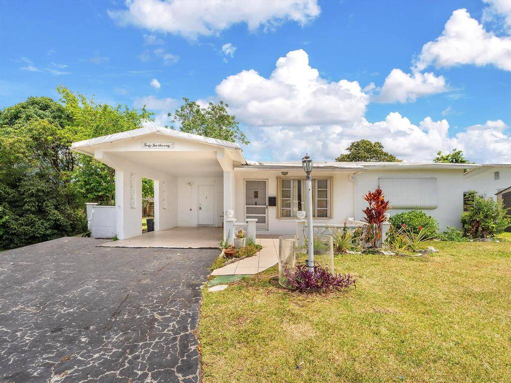 [StreetName, UnitNumber, StreetNumber, StreetDirPrefix], Lauderdale Lakes, FL 33319