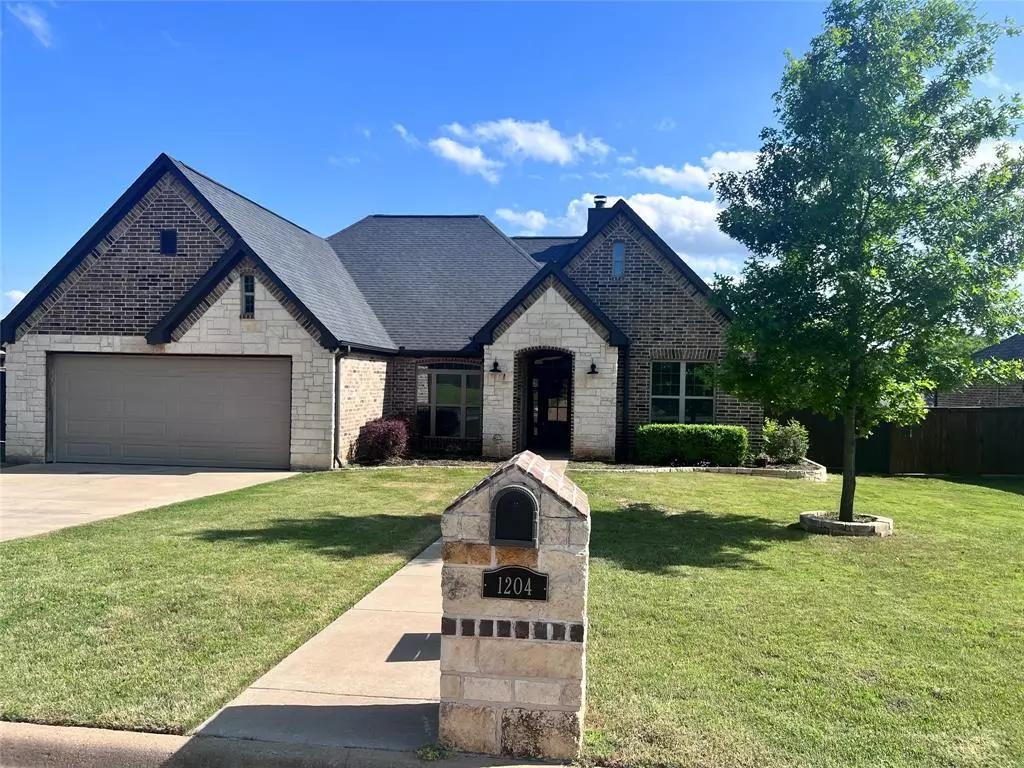 Graham, TX 76450,1204 Thomas Lane