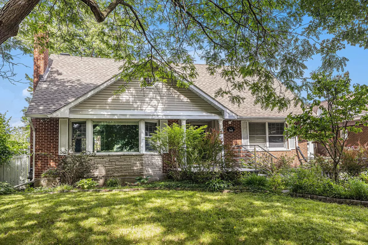 Mooneys Bay - Carleton Heights And Area, ON K2C 0H5,1069 Arnot RD