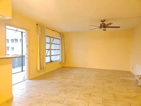 Pompano Beach, FL 33060,651 Pine Dr #205