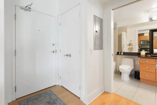 Dows Lake - Civic Hospital And Area, ON K1S 5T4,290 Powell AVE #204