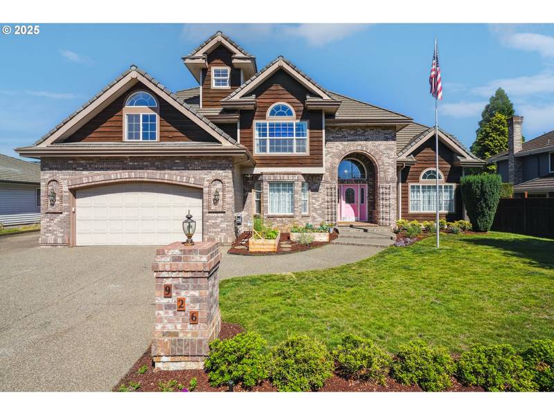 926 N BAKER ST, Canby, OR 97013