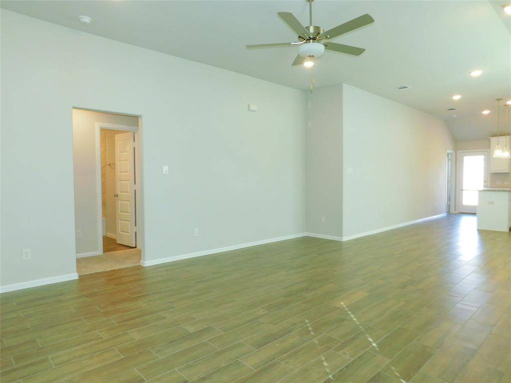 Pilot Point, TX 76258,14017 Earlham Street