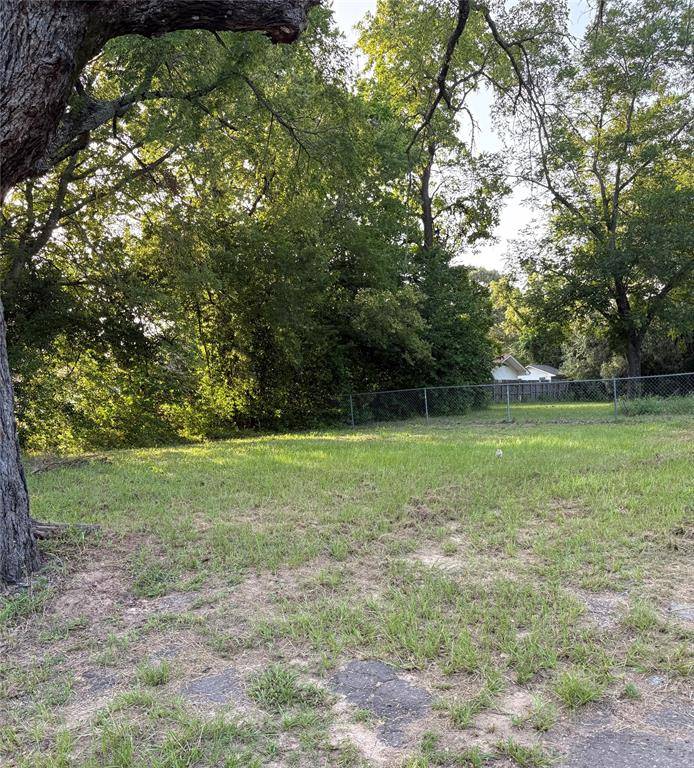 Athens, TX 75751,533 Edmonson Street