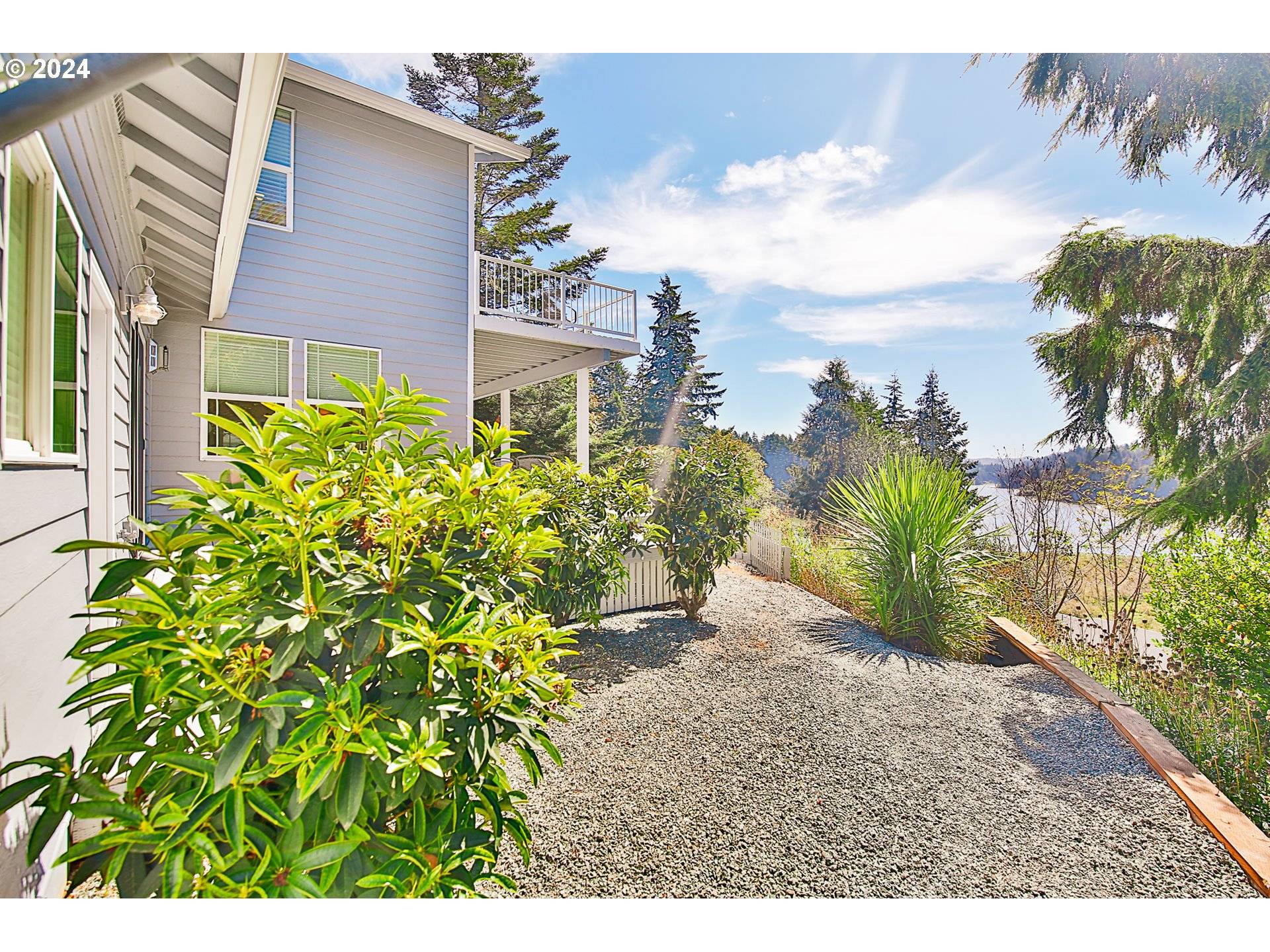 311 COUNCIL HILL RD, Lakeside, OR 97449