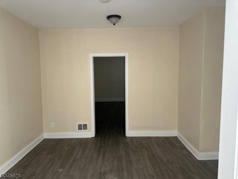 Elizabeth City, NJ 07206,163 Livingston St