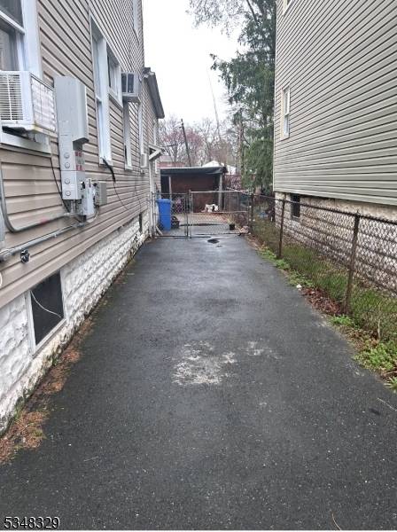 Roselle Boro, NJ 07203,910 Chandler Ave
