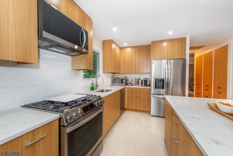 Wayne Twp., NJ 07470,24 James St