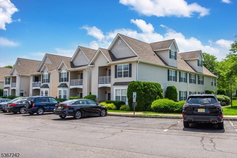 Butler Boro, NJ 07405,372 Cambridge Dr #372