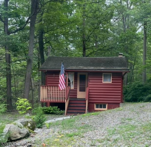 5 Maple Rd, Vernon Twp., NJ 07461