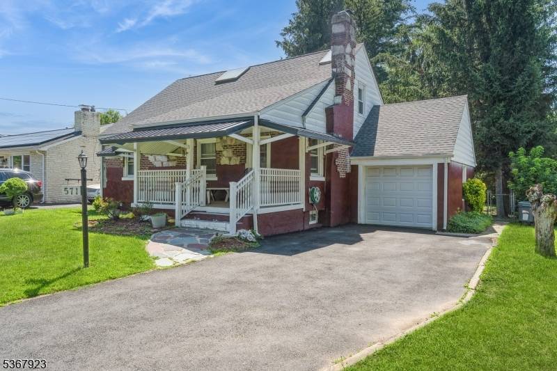 North Plainfield Boro, NJ 07063,571 Greenbrook Rd