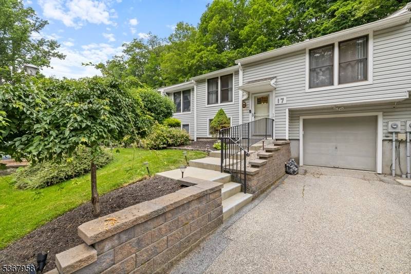 Hardyston Twp., NJ 07419,17 Quail Ct