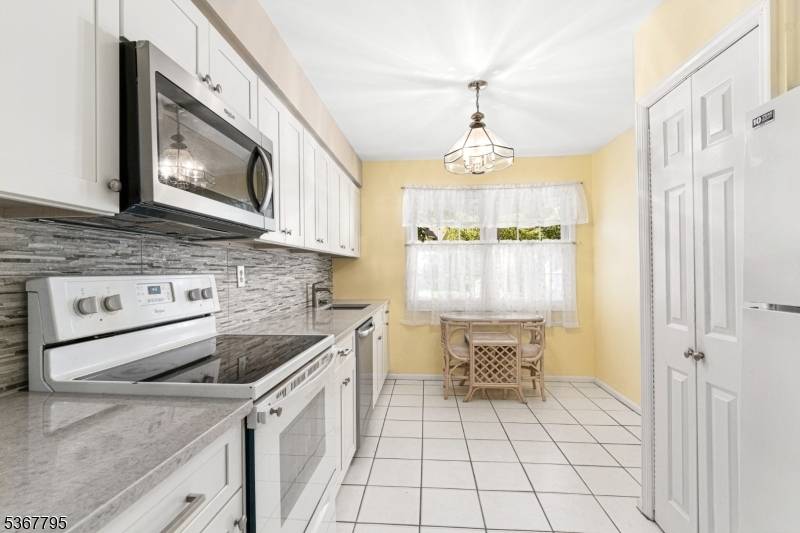 Sparta Twp., NJ 07871,42 Carriage Ln